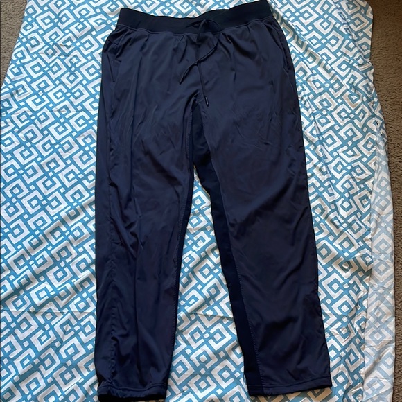 Lululemon black pants